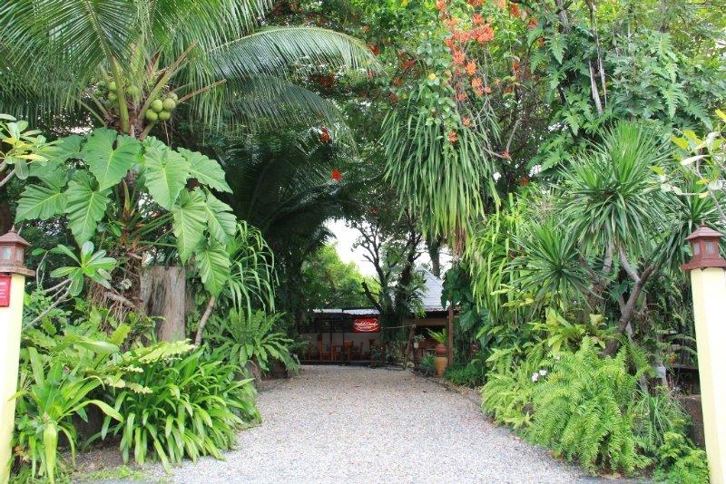 Bangkok Garden Resort Екстериор снимка